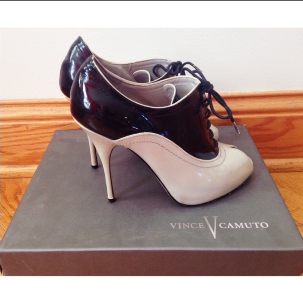 New Vince Camuto patent Oxford heels Veronica